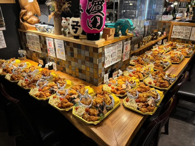 オードブルご注文ありがとうございました✨️
本日も営業しております‼️よろしくお願いします‼️
——————————————
【御影酒場 ゆめぞう】
🐘営業時間:17:00〜23:00(LO:22:00)
🐘定休日:月曜日(臨時休業あり)
※お休みについてはSNSの投稿をご確認下さい。
🐘電話 : 078-842-2345 
※営業中の18時〜20時頃はお電話が繋がりづらい場合がございます。予めご了承ください。
🐘場所: 〒658-0046 
兵庫県神戸市東灘区御影本町4丁目12-17
🐘全席禁煙(喫煙室あり)
🐘お支払い方法:現金のみ

姉妹店: 
【魚崎酒場 きりん 】
★営業時間:17:00〜24:00(LO:23:00)
日曜日は、23:00閉店(LO:22:00)
★定休日:月曜日(臨時休業あり)
★電話 : 078-855-4833
★場所: 〒658-0025 神戸市東灘区魚崎南町8丁目8-19クレール魚崎１階東
★全席禁煙(喫煙室あり)
★お支払い方法:現金のみ

#御影酒場ゆめぞう#魚崎酒場きりん#神戸居酒屋#日本酒